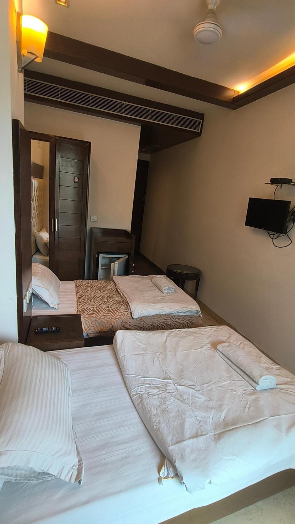 ניו דלהי Metropolis Tourist Home Paharganj מראה חיצוני תמונה